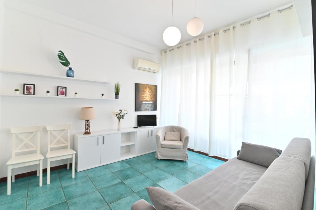 Izzhome Holiday Terrace Cagliari Exterior foto